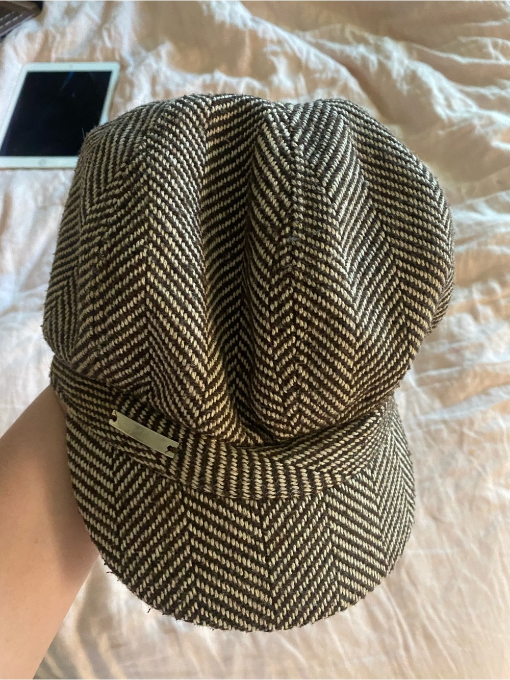 GAP Brown and Cream Herringbone Newsboy Cap - Picture 2 of 7